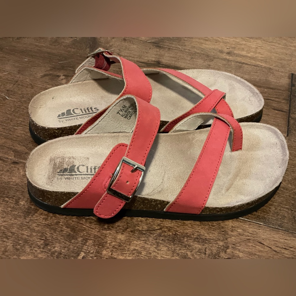Clift sandals